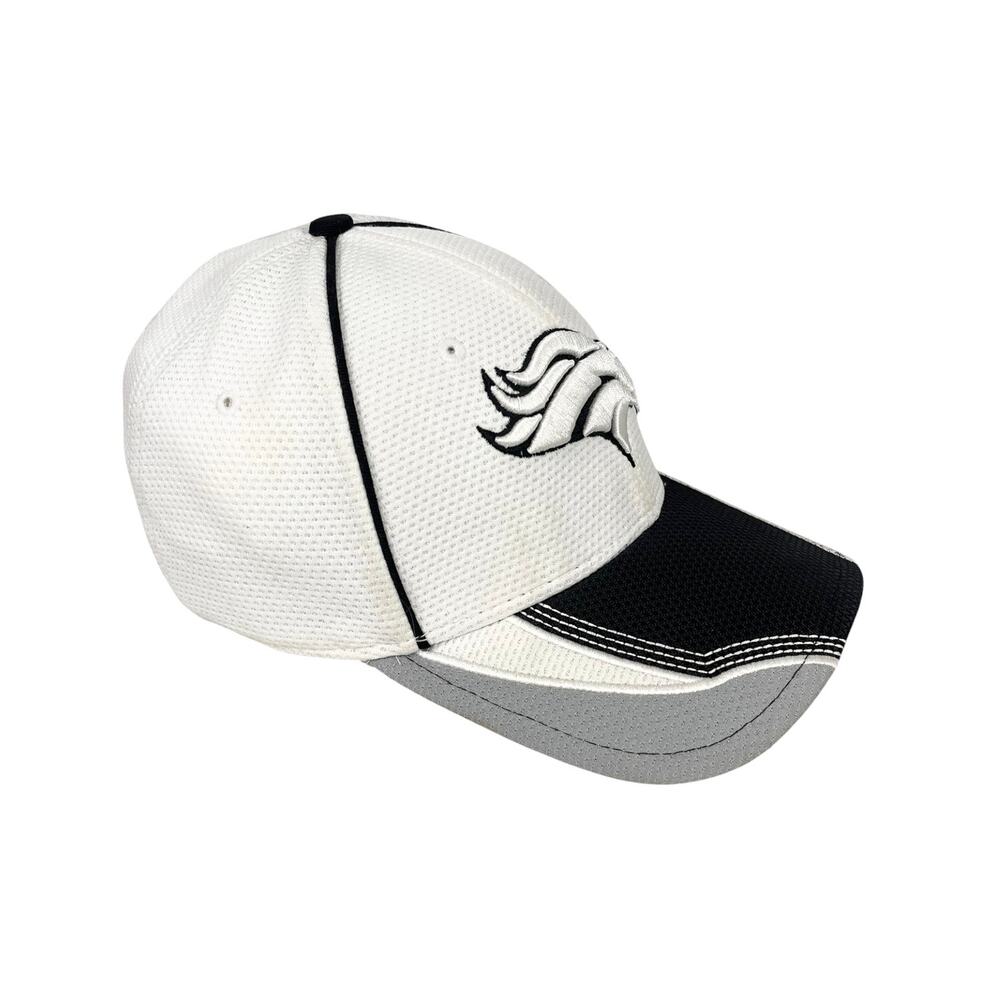 NFL DENVER BRONCOS Hat Cap NEW ERA 39THIRTY White Black Size S/M